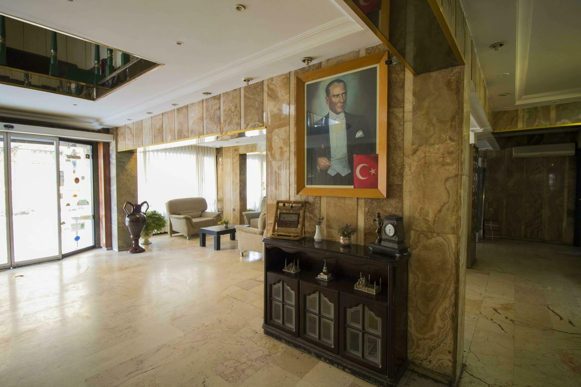 Hotel Kocaman إزمير المظهر الخارجي الصورة